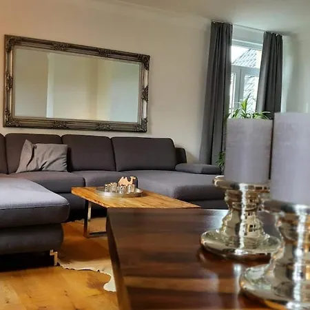 Deer House Boarding 130 Qm, Pool, Garten Fuer Familien & Business * Herzebrock-Clarholz