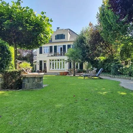 Deer House Boarding 130 Qm, Pool, Garten Fuer Familien & Business Apartamento