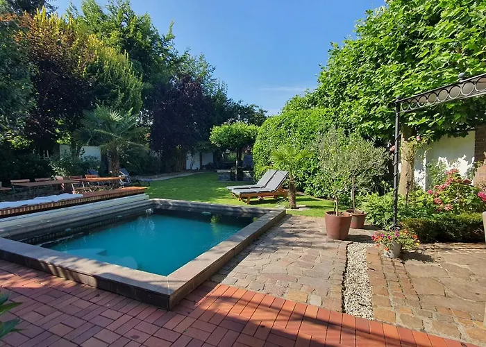 Deer House Boarding *